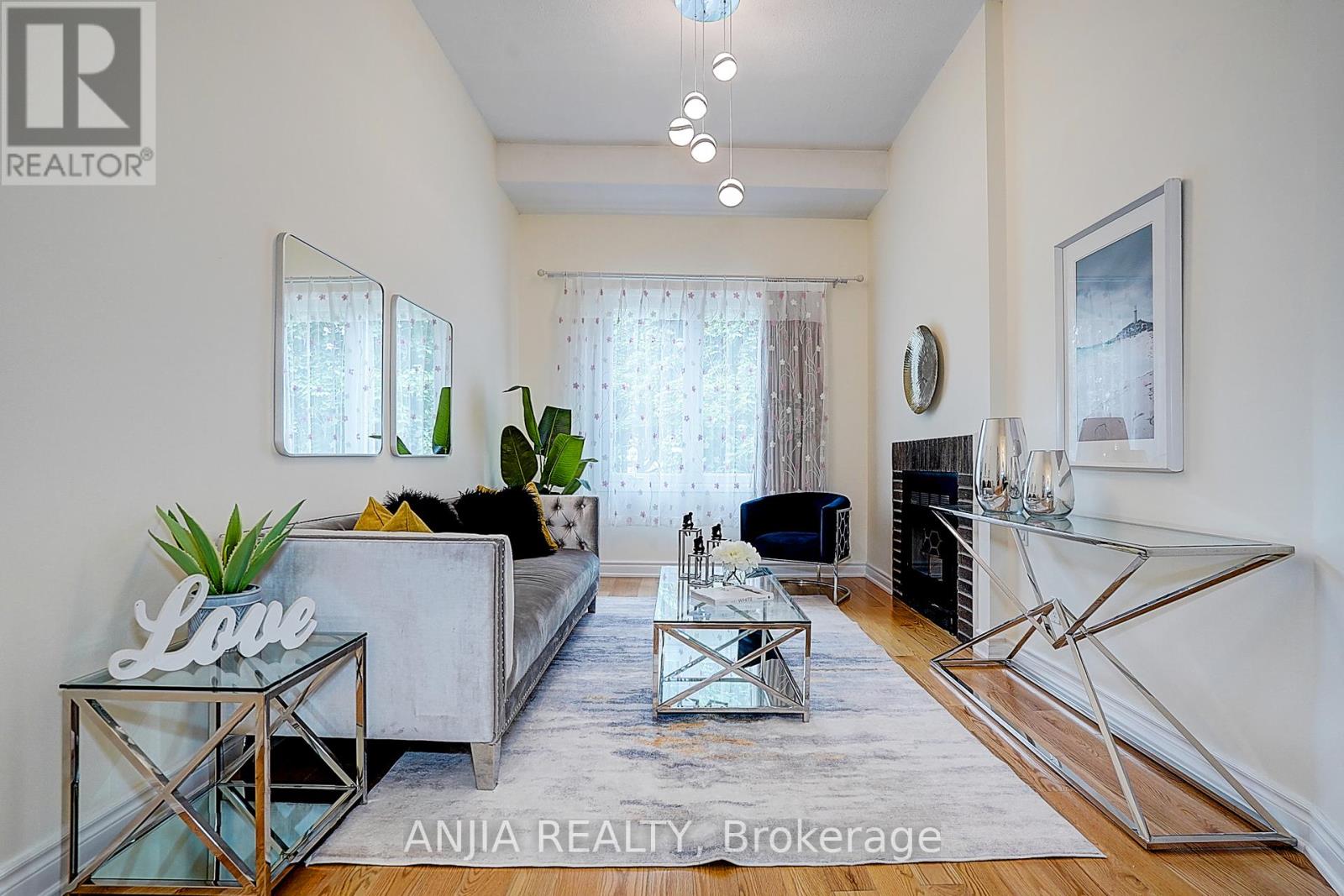 (Upper Level)40 Foxglove Court, Markham, Ontario  L3R 3Y3 - Photo 13 - N12535414