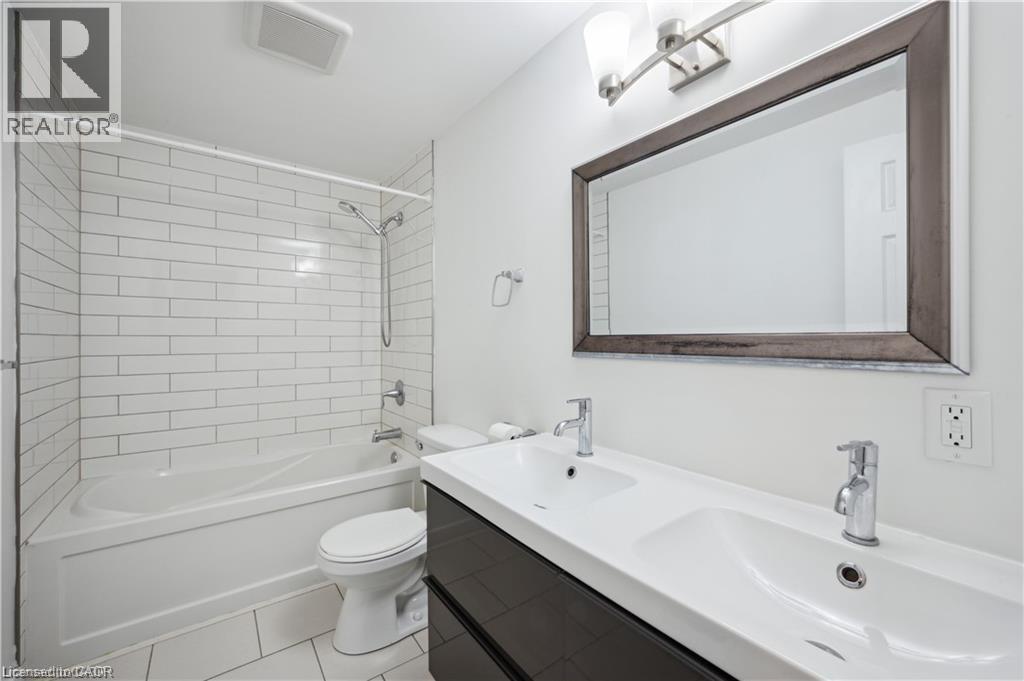 53 Karen Walk Unit# Upper, Waterloo, Ontario N2L 5X1 - Photo 15 - 40786887