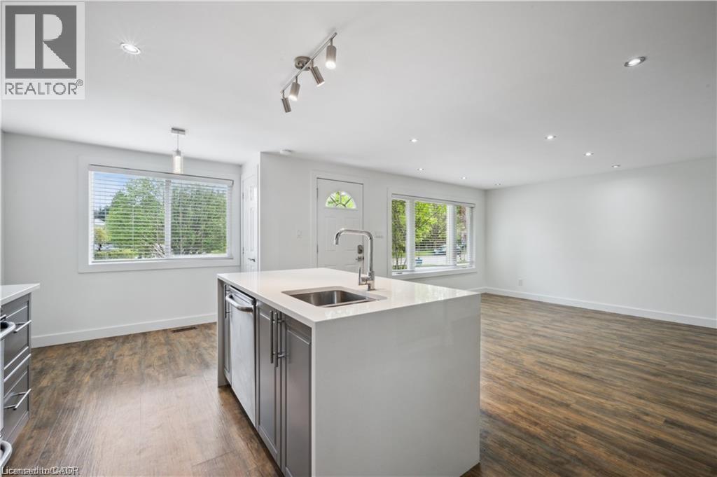 53 Karen Walk Unit# Upper, Waterloo, Ontario N2L 5X1 - Photo 12 - 40786887