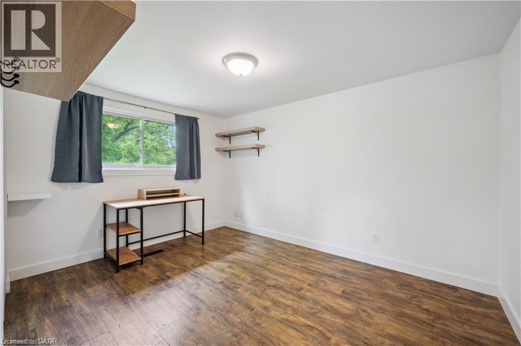 53 Karen Walk Unit# Upper, Waterloo, Ontario N2L 5X1 - Photo 16 - 40786887