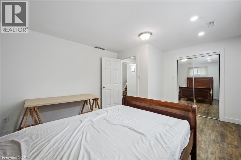 53 Karen Walk Unit# Upper, Waterloo, Ontario N2L 5X1 - Photo 29 - 40786887