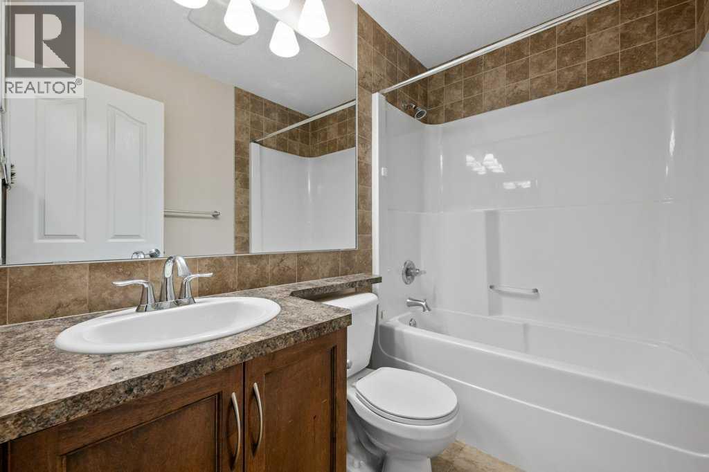 32 New Brighton Court Se, Calgary, Alberta  T2Z 0Y1 - Photo 24 - A2268801