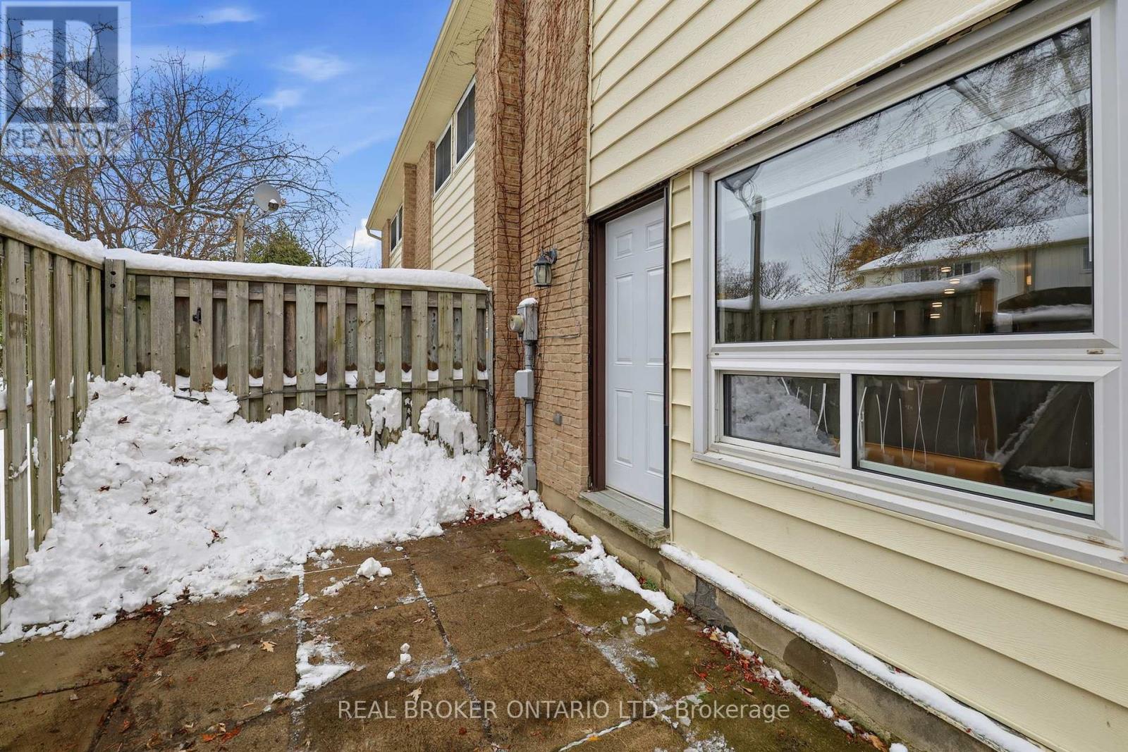 25 - 166 Southdale Road W, London South, Ontario  N6J 2J1 - Photo 39 - X12535452