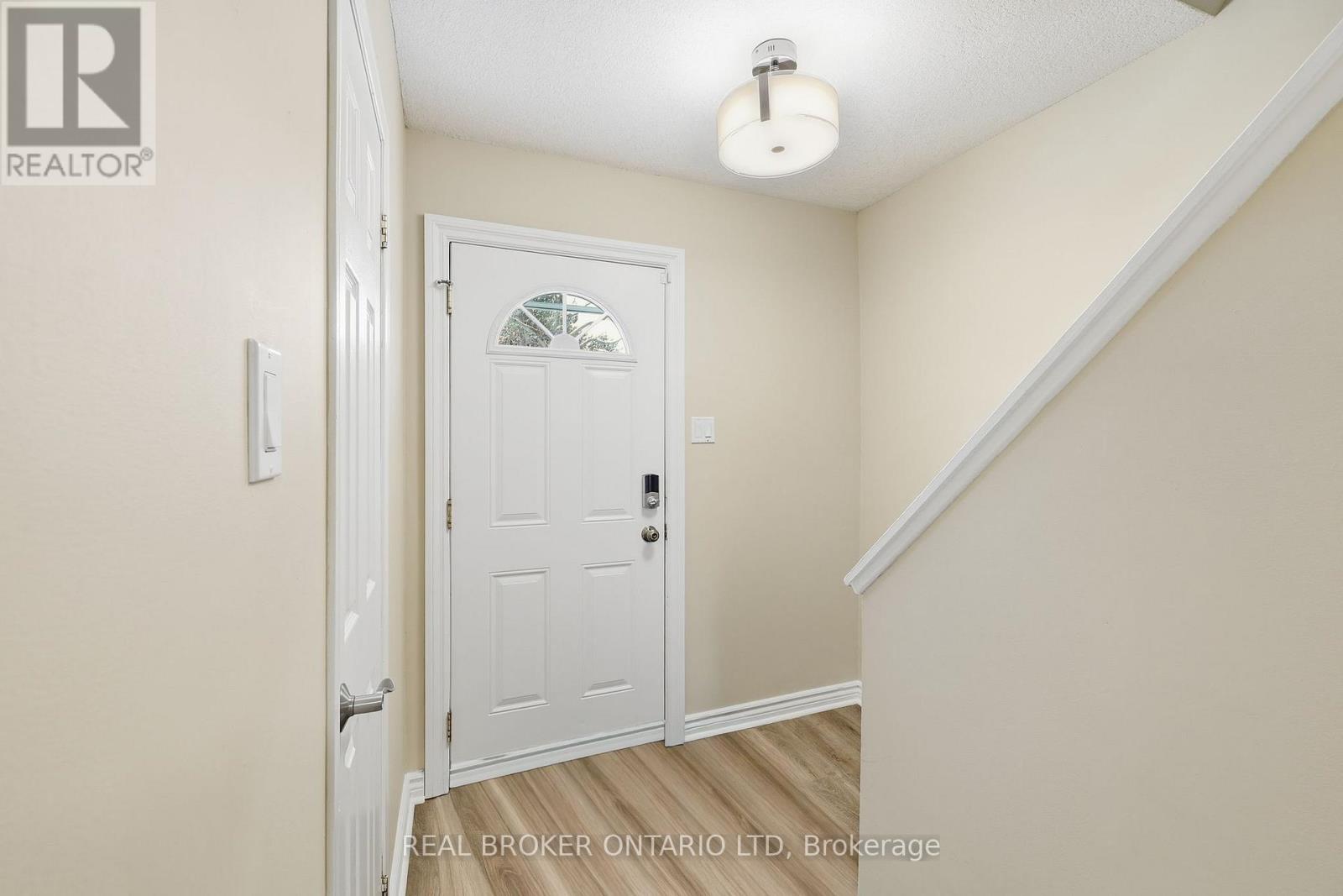 25 - 166 Southdale Road W, London South, Ontario  N6J 2J1 - Photo 5 - X12535452