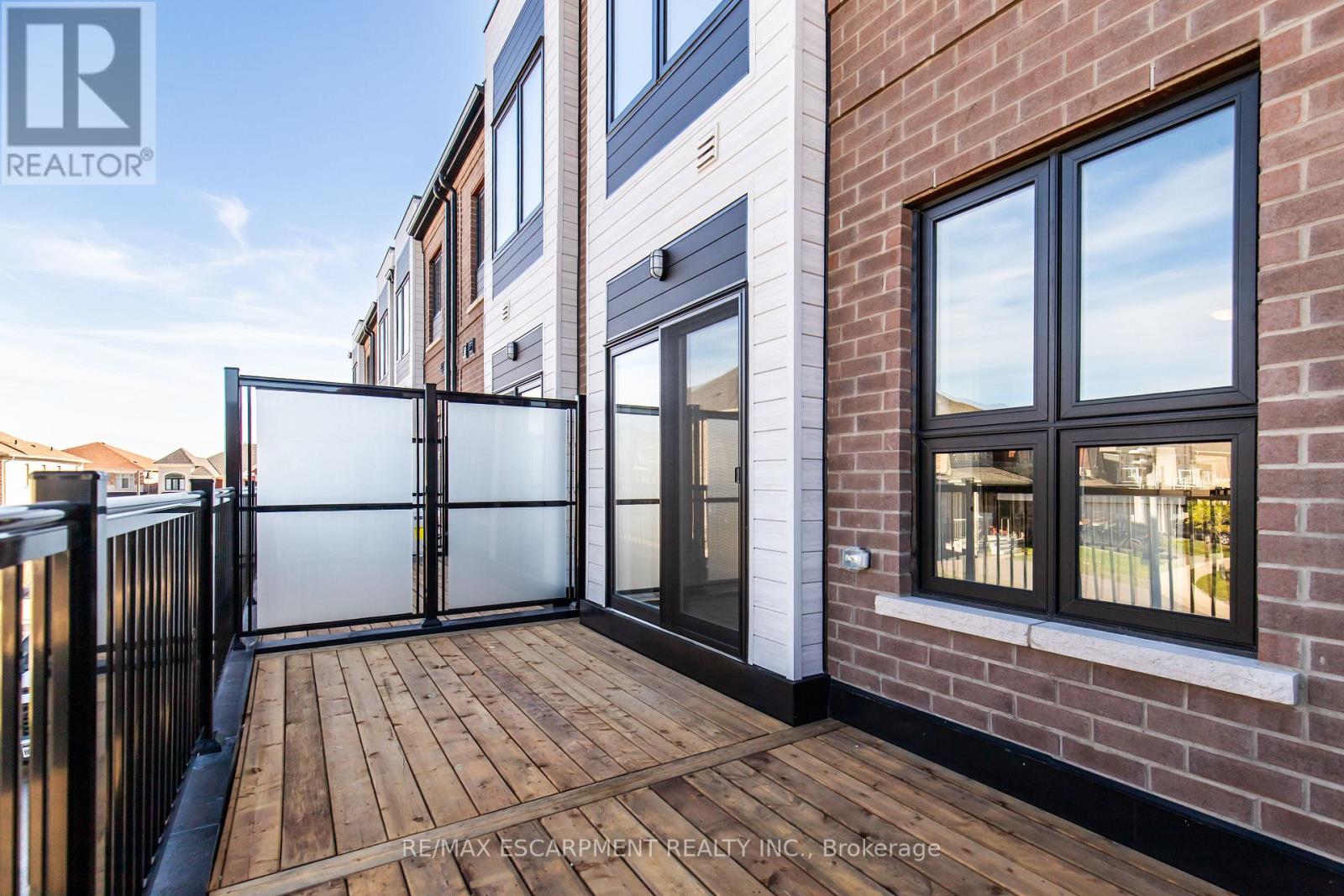 33 - 70 Kenesky Drive, Hamilton, Ontario  L8B 2A9 - Photo 16 - X12535432