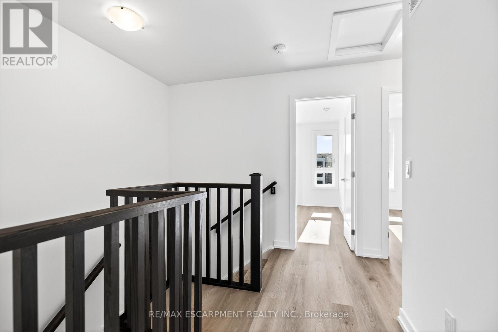 33 - 70 Kenesky Drive, Hamilton, Ontario  L8B 2A9 - Photo 19 - X12535432