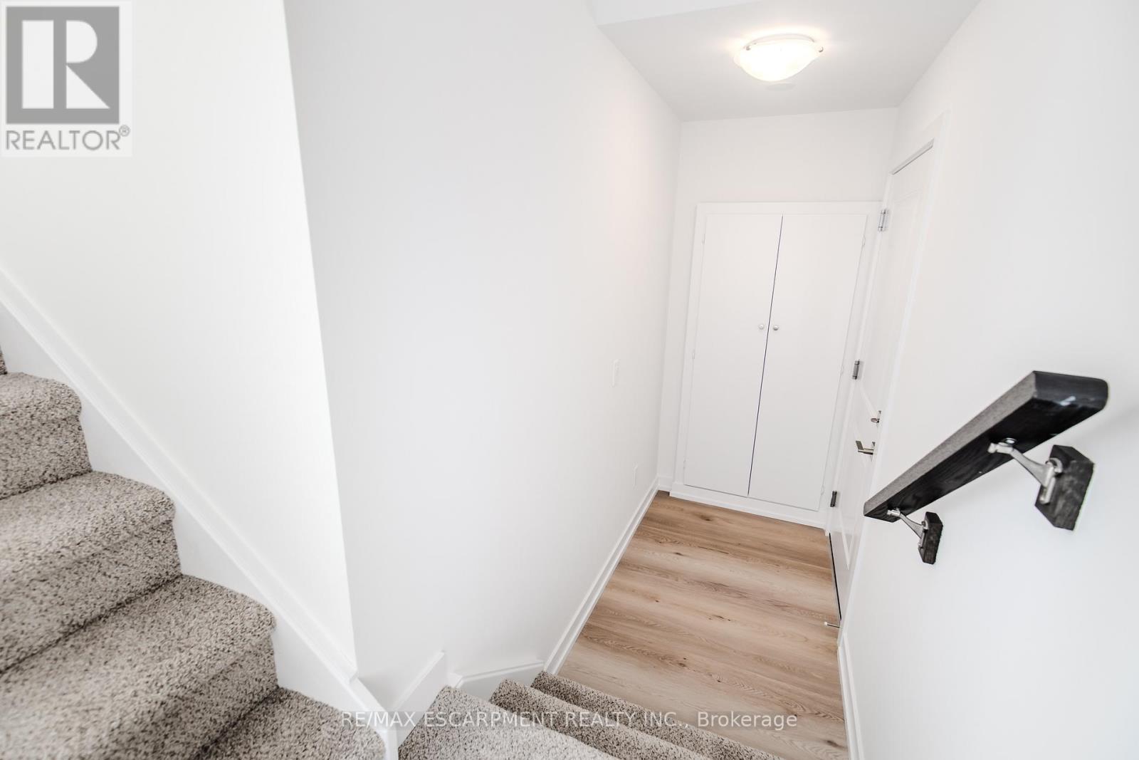 33 - 70 Kenesky Drive, Hamilton, Ontario  L8B 2A9 - Photo 32 - X12535432