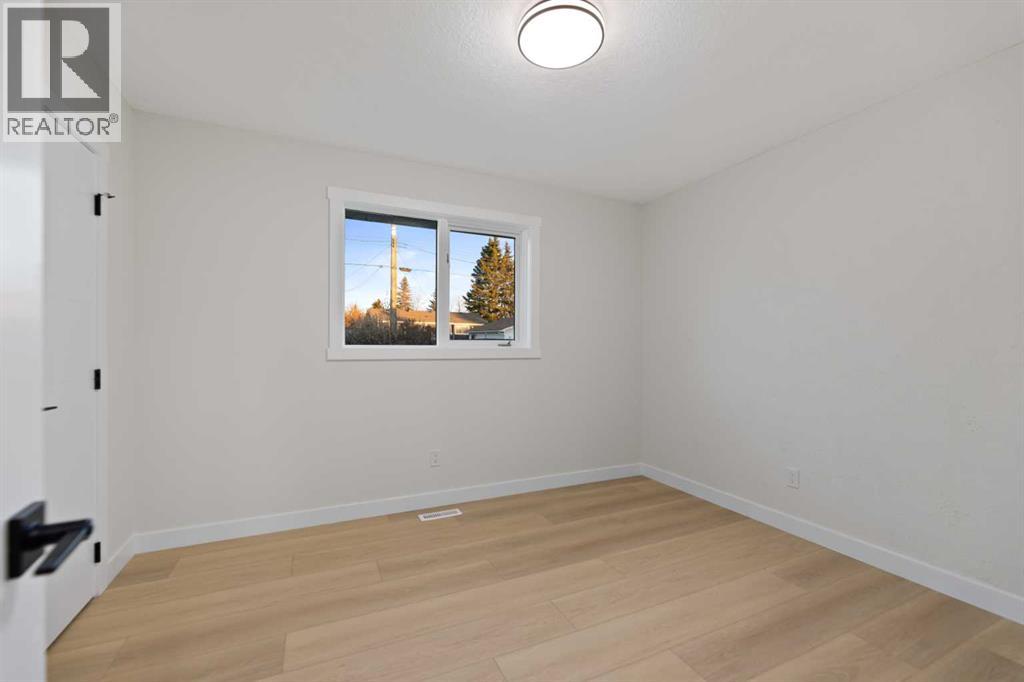 127 Pensville Road Se, Calgary, Alberta  T2A 3Y7 - Photo 15 - A2267797