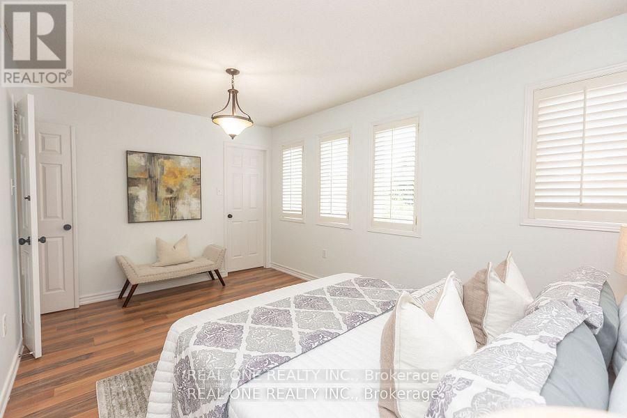 31 Cougar Court, Richmond Hill, Ontario  L4S 1H7 - Photo 18 - N12535444