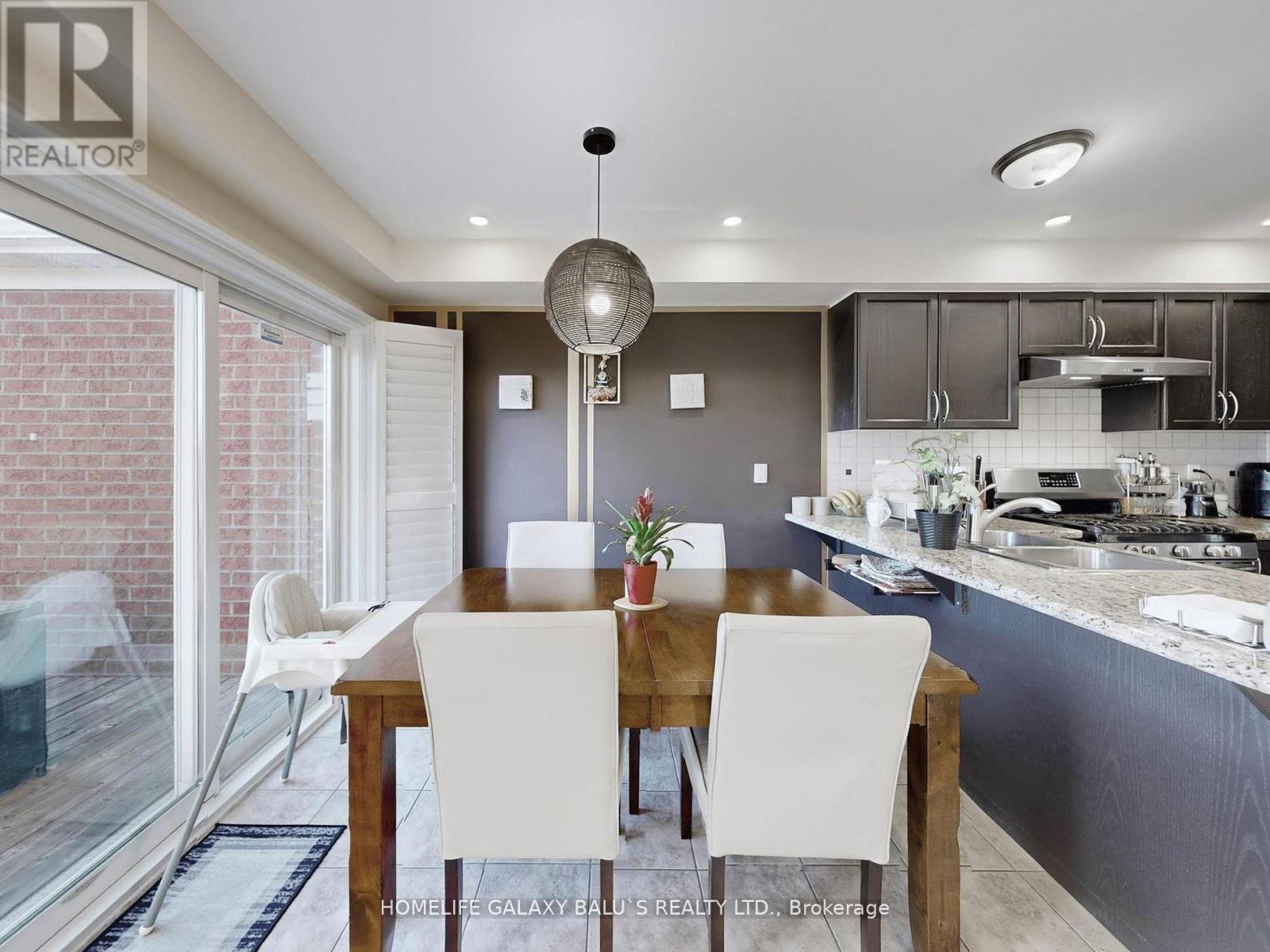 493 Nairn Circle, Milton, Ontario  L9T 8A7 - Photo 11 - W12535446