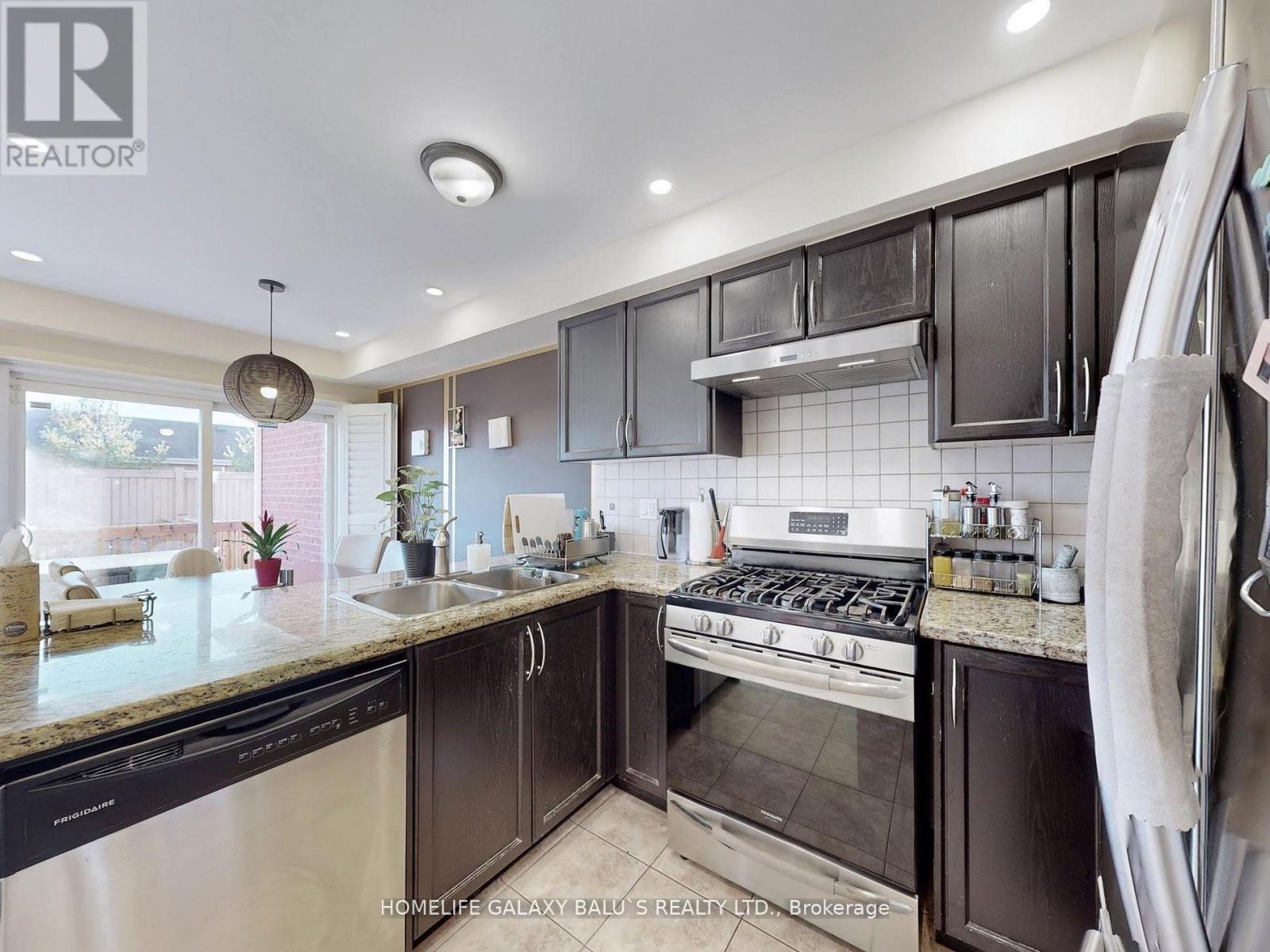 493 Nairn Circle, Milton, Ontario  L9T 8A7 - Photo 16 - W12535446