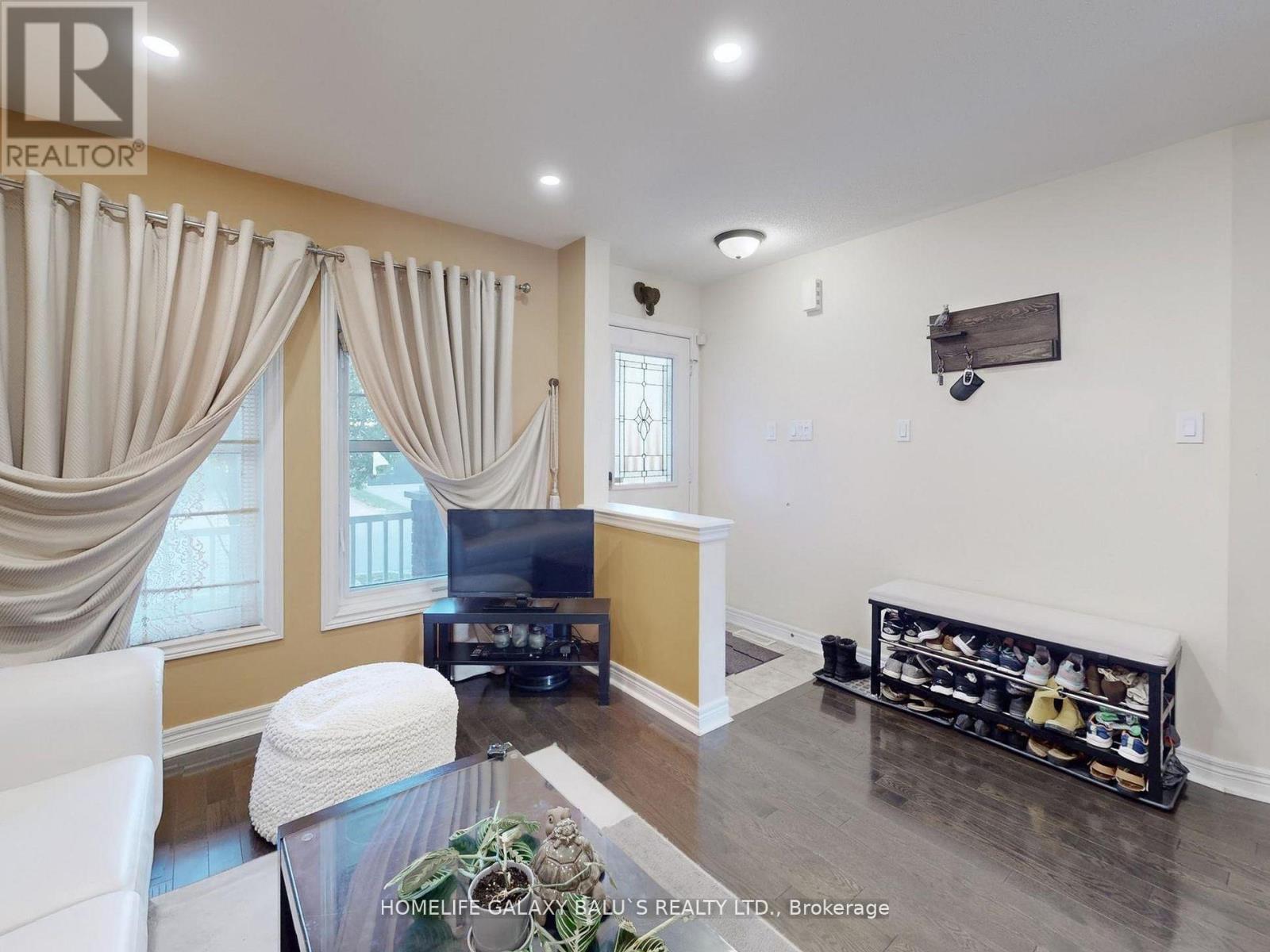 493 Nairn Circle, Milton, Ontario  L9T 8A7 - Photo 6 - W12535446