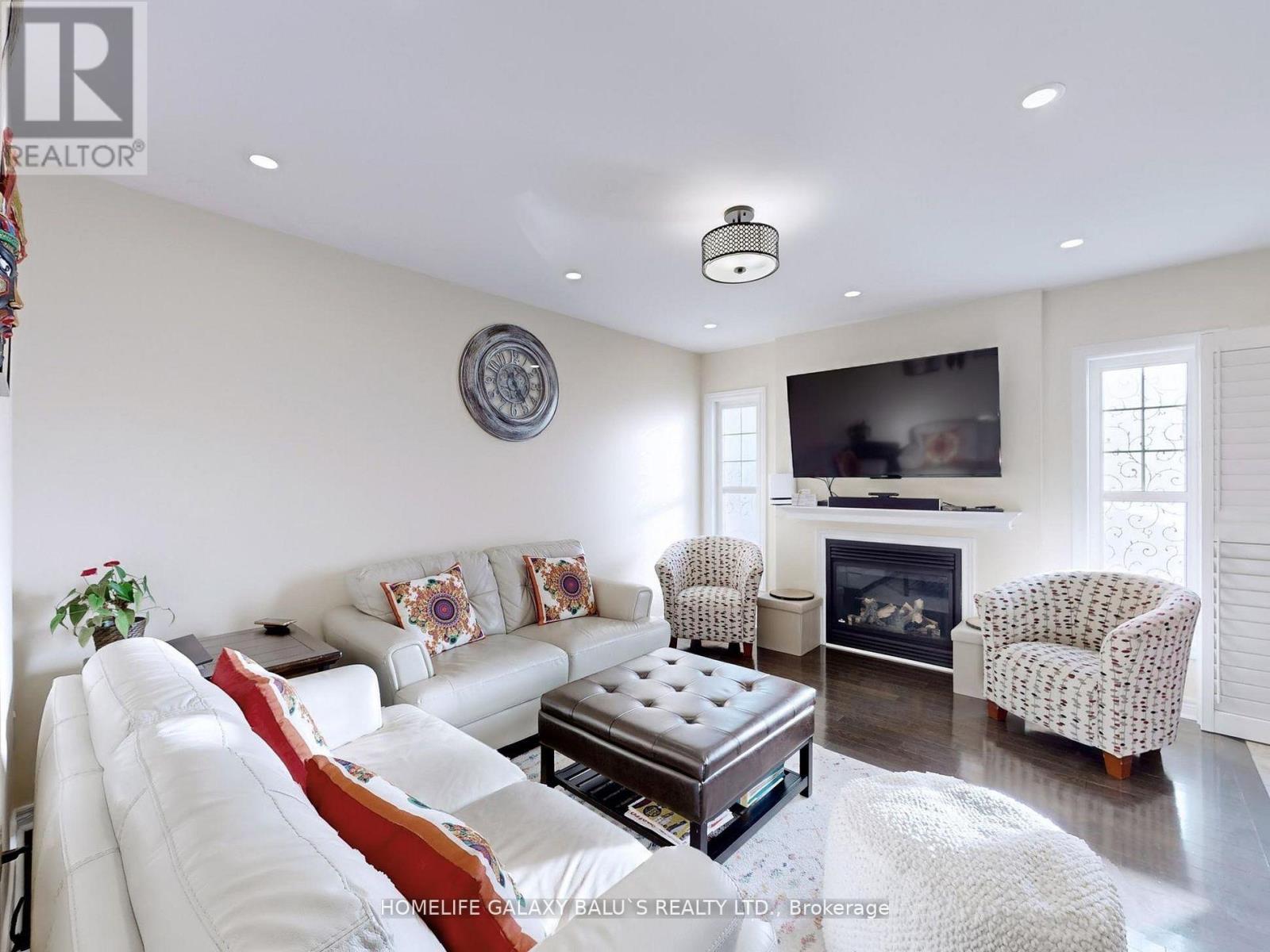 493 Nairn Circle, Milton, Ontario  L9T 8A7 - Photo 7 - W12535446