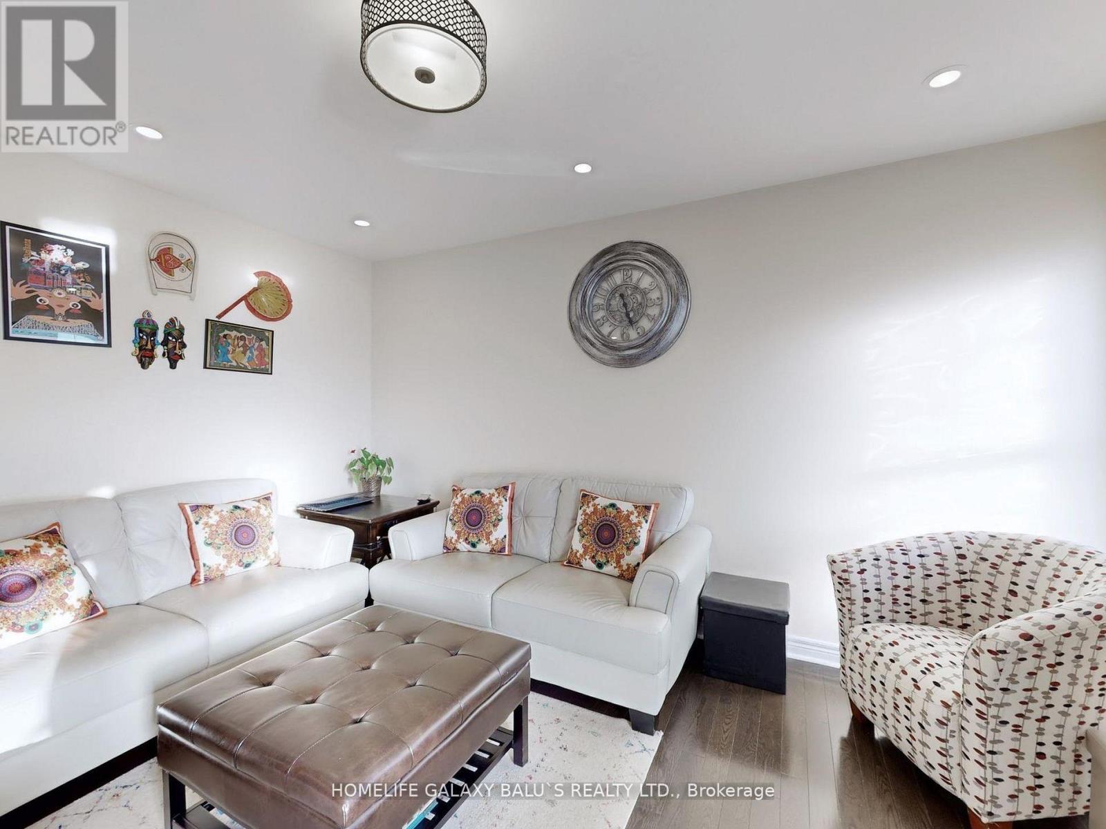 493 Nairn Circle, Milton, Ontario  L9T 8A7 - Photo 9 - W12535446