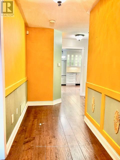 2194 Oak Bliss Crescent, Oakville, Ontario  L6M 3K1 - Photo 2 - W12535454