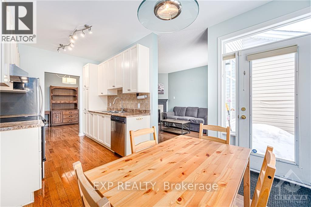 4163 Kelly Farm Drive, Ottawa, Ontario  K1T 4H8 - Photo 10 - X12535492