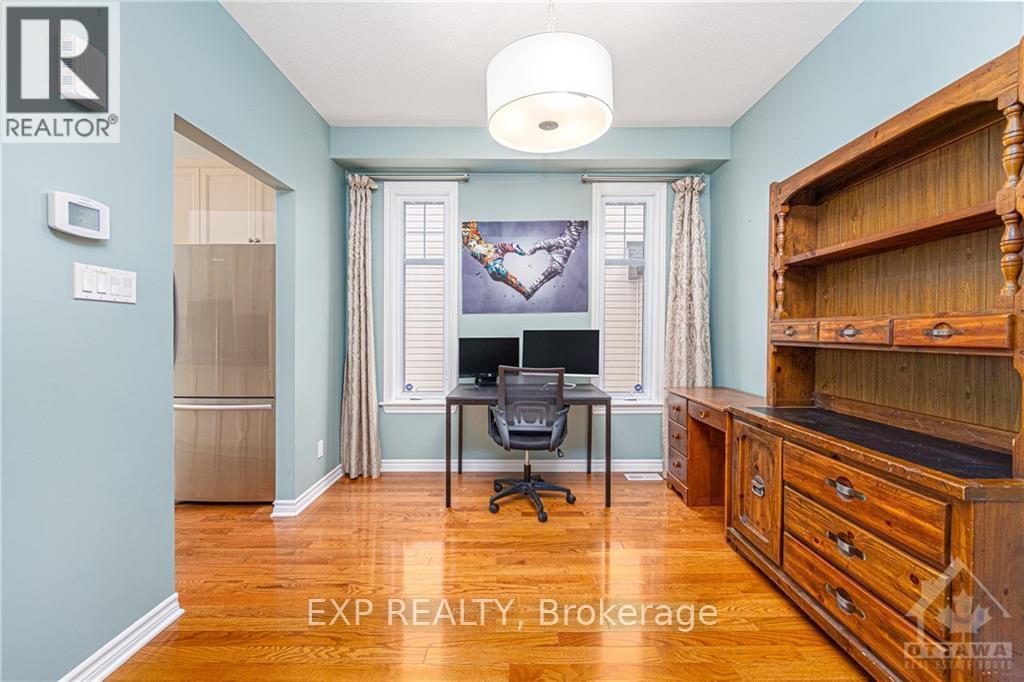 4163 Kelly Farm Drive, Ottawa, Ontario  K1T 4H8 - Photo 15 - X12535492