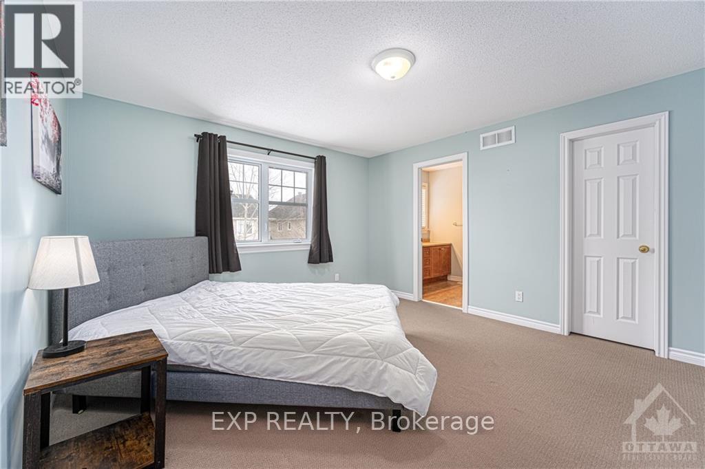 4163 Kelly Farm Drive, Ottawa, Ontario  K1T 4H8 - Photo 17 - X12535492