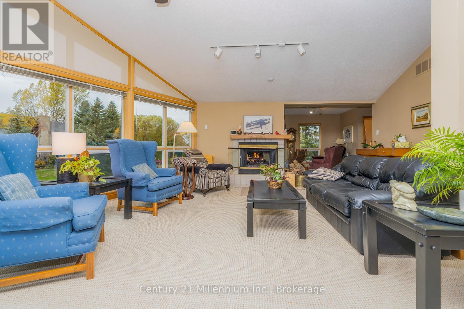 130 Pioneer Lane, Blue Mountains, Ontario  L9Y 0M7 - Photo 5 - X12516094