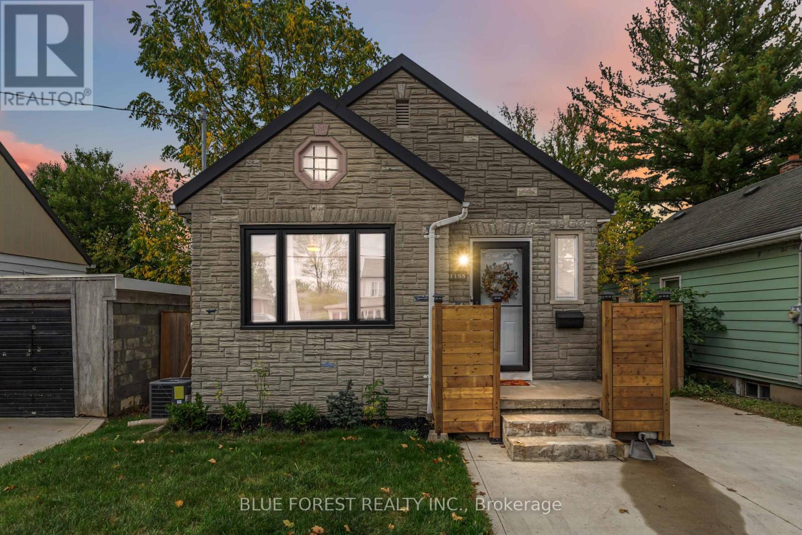 1155 TRAFALGAR STREET, London East, Ontario