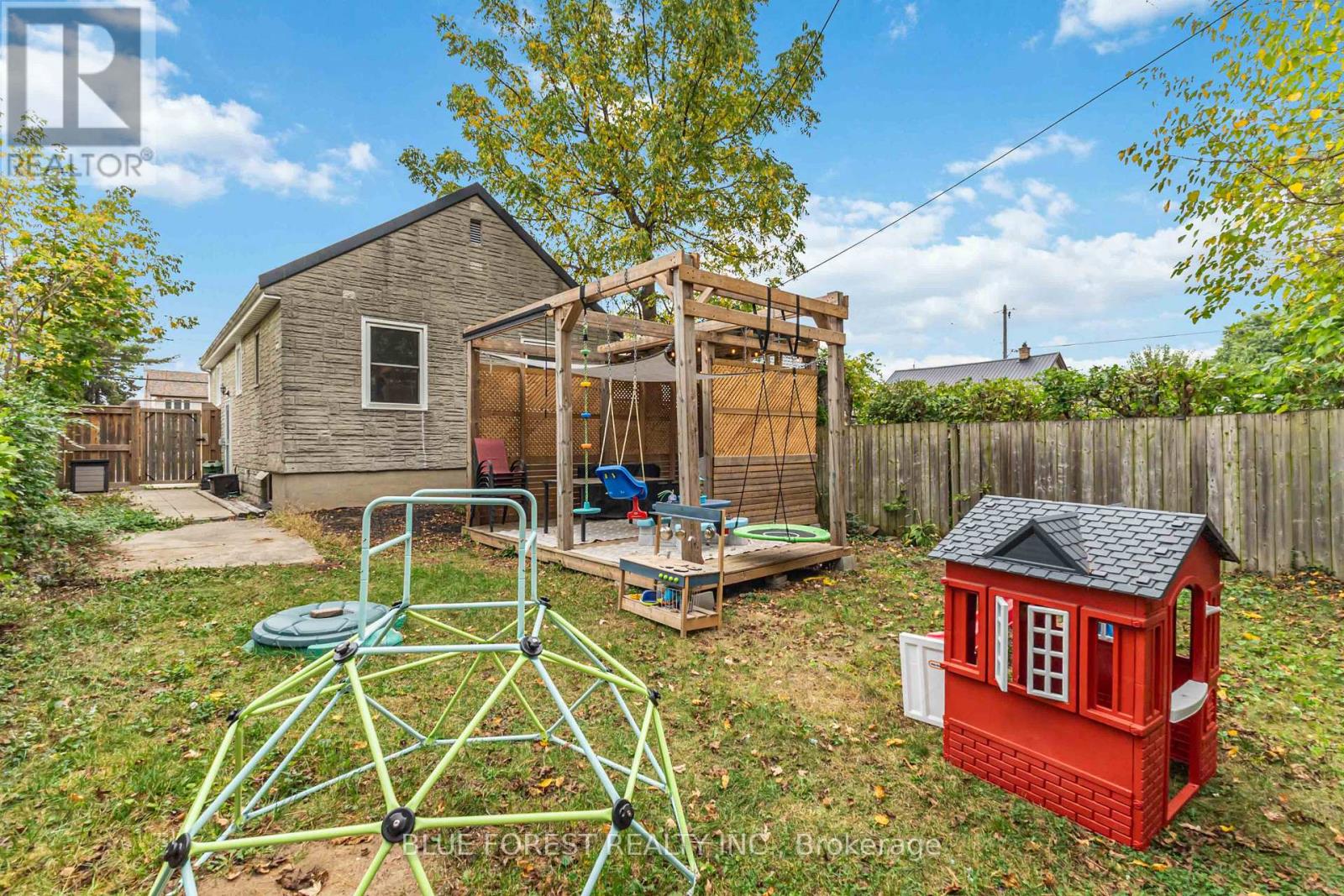 1155 Trafalgar Street, London East, Ontario  N5Z 1H3 - Photo 38 - X12456500