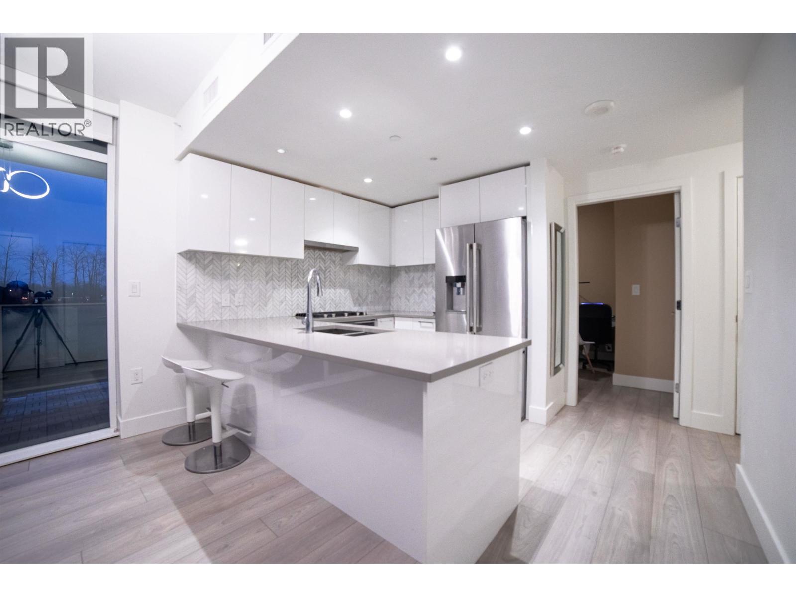 201 3581 Ne Kent Avenue, Vancouver, British Columbia  V5S 0H6 - Photo 3 - R3065906