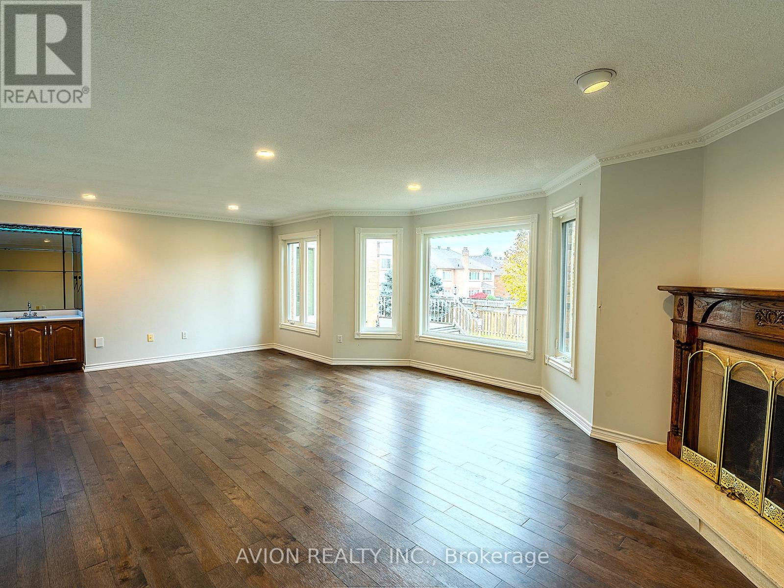 103 Spadina Road, Richmond Hill, Ontario L4B 2Y9 - Photo 10 - N12534938