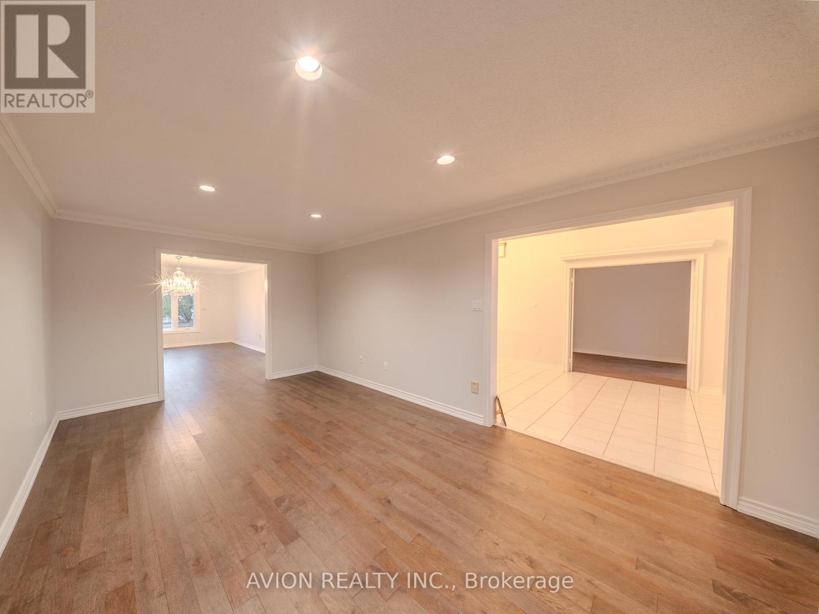 103 Spadina Road, Richmond Hill, Ontario L4B 2Y9 - Photo 13 - N12534938