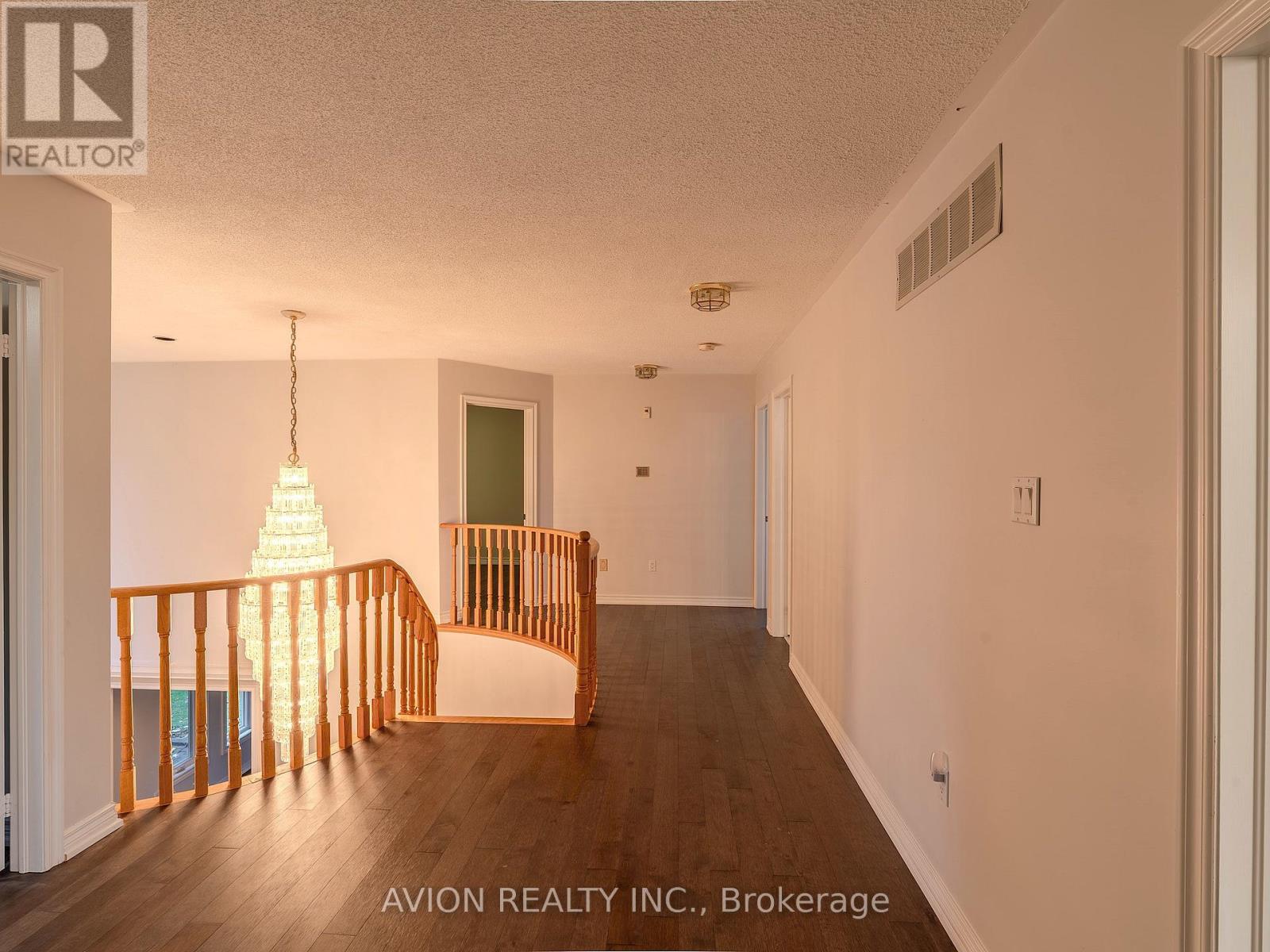 103 Spadina Road, Richmond Hill, Ontario L4B 2Y9 - Photo 16 - N12534938