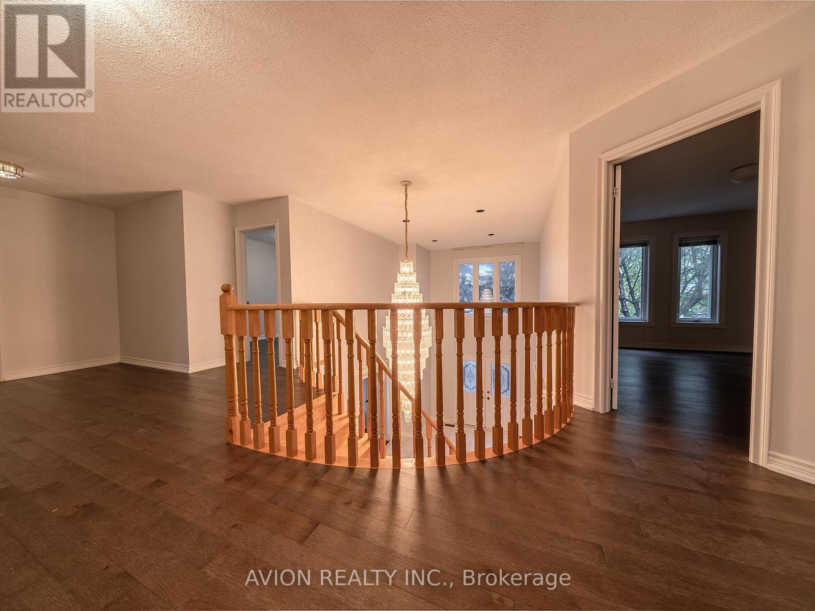 103 Spadina Road, Richmond Hill, Ontario L4B 2Y9 - Photo 18 - N12534938