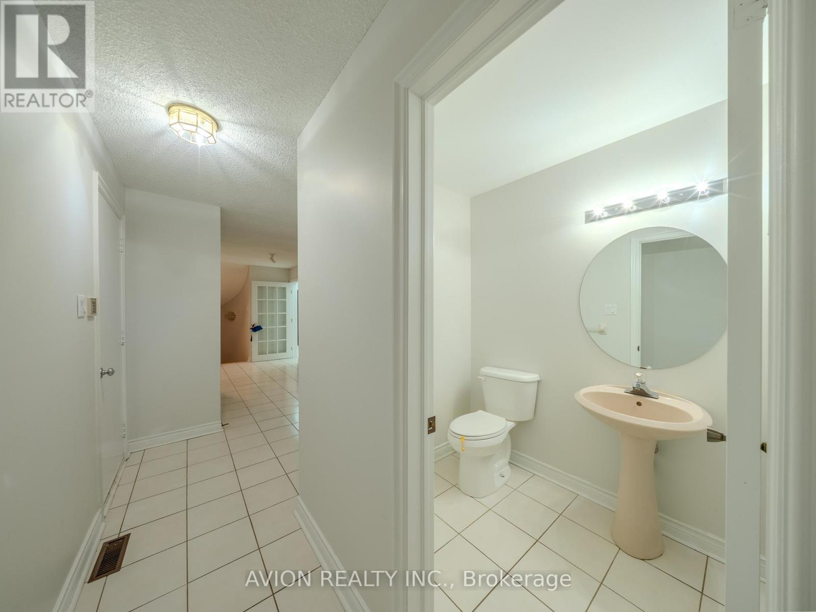 103 Spadina Road, Richmond Hill, Ontario L4B 2Y9 - Photo 38 - N12534938