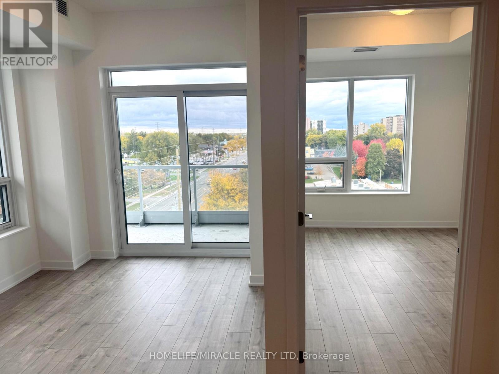 614 - 500 Plains Road, Burlington, Ontario  L7T 0C8 - Photo 18 - W12528594