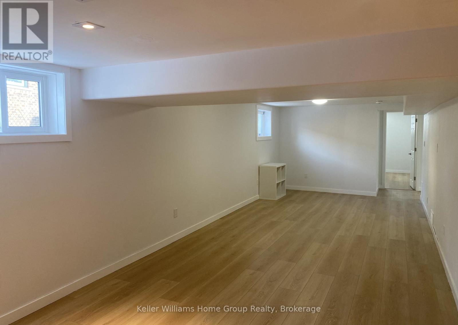 11 Caribou Crescent, Guelph, Ontario  N1E 1E1 - Photo 2 - X12535462