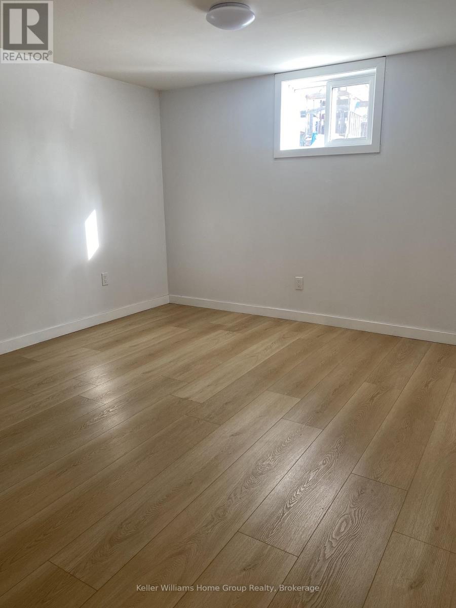 11 Caribou Crescent, Guelph, Ontario  N1E 1E1 - Photo 3 - X12535462