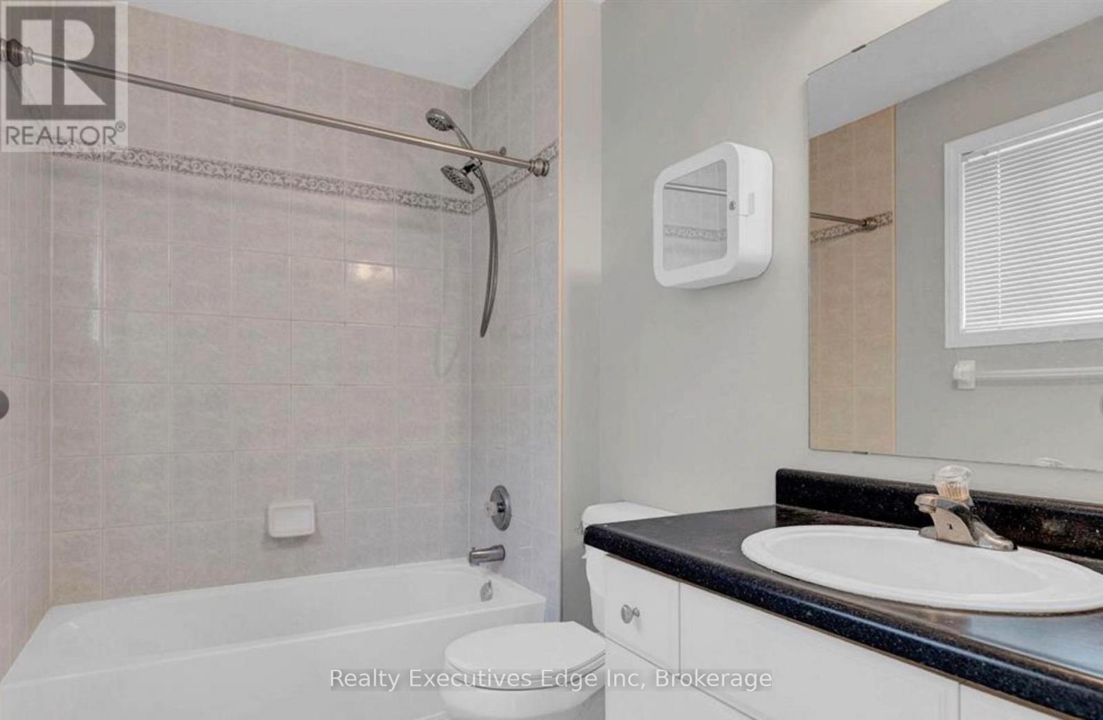 A - 276 Watson Parkway N, Guelph, Ontario  N1E 7J5 - Photo 4 - X12535468