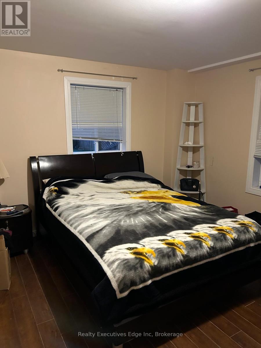 B - 276 Watson Parkway N, Guelph, Ontario  N1E 7J5 - Photo 6 - X12535476