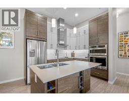 124, 122 Mahogany Centre SE Mahogany