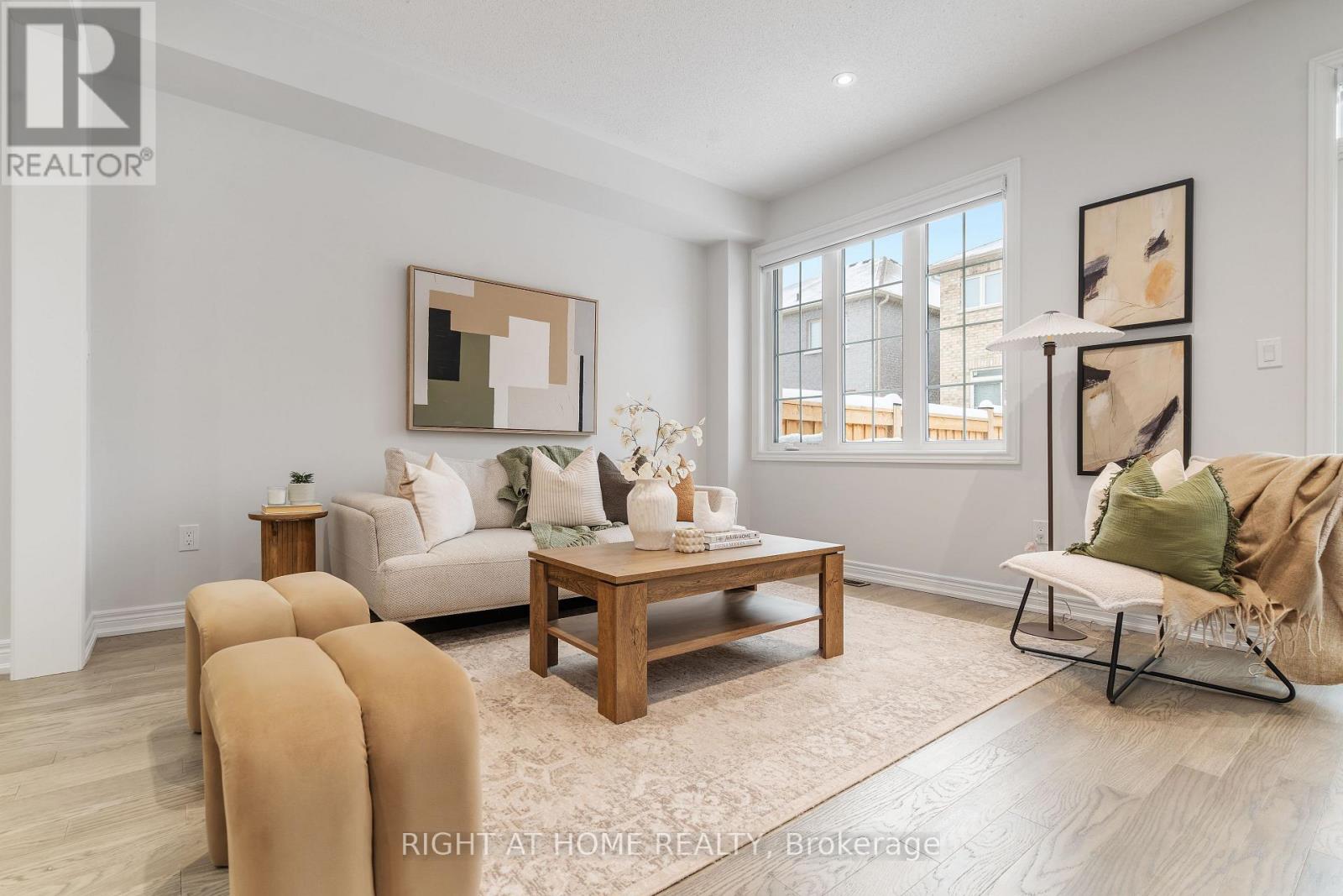 86 Cupples Farm Lane, East Gwillimbury, Ontario  L0G 1M0 - Photo 12 - N12535472