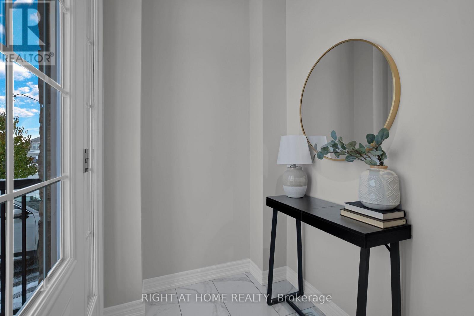 86 Cupples Farm Lane, East Gwillimbury, Ontario  L0G 1M0 - Photo 17 - N12535472