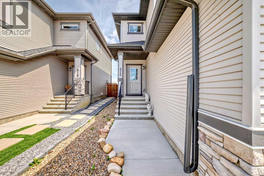 820 Hampshire Crescent Ne, High River, Alberta  T1V 0E4 - Photo 3 - A2239853