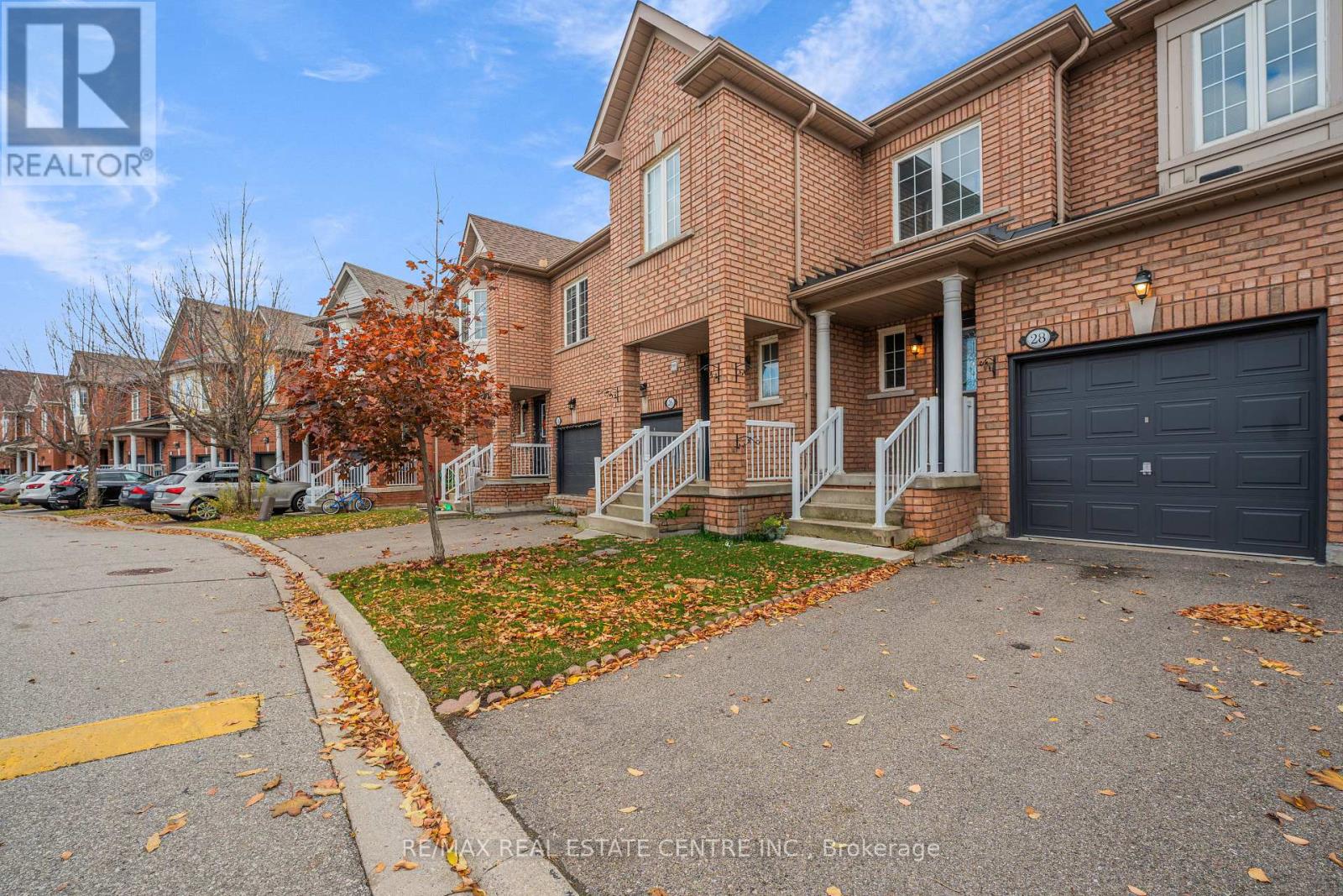 28 - 525 Novo Star Drive, Mississauga, Ontario  L5W 1X8 - Photo 2 - W12535466