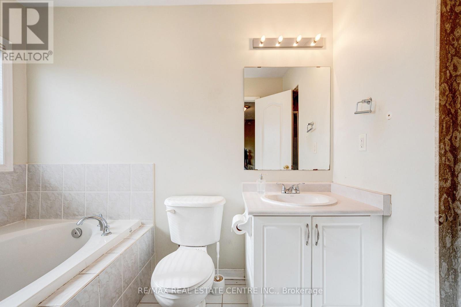 28 - 525 Novo Star Drive, Mississauga, Ontario  L5W 1X8 - Photo 20 - W12535466