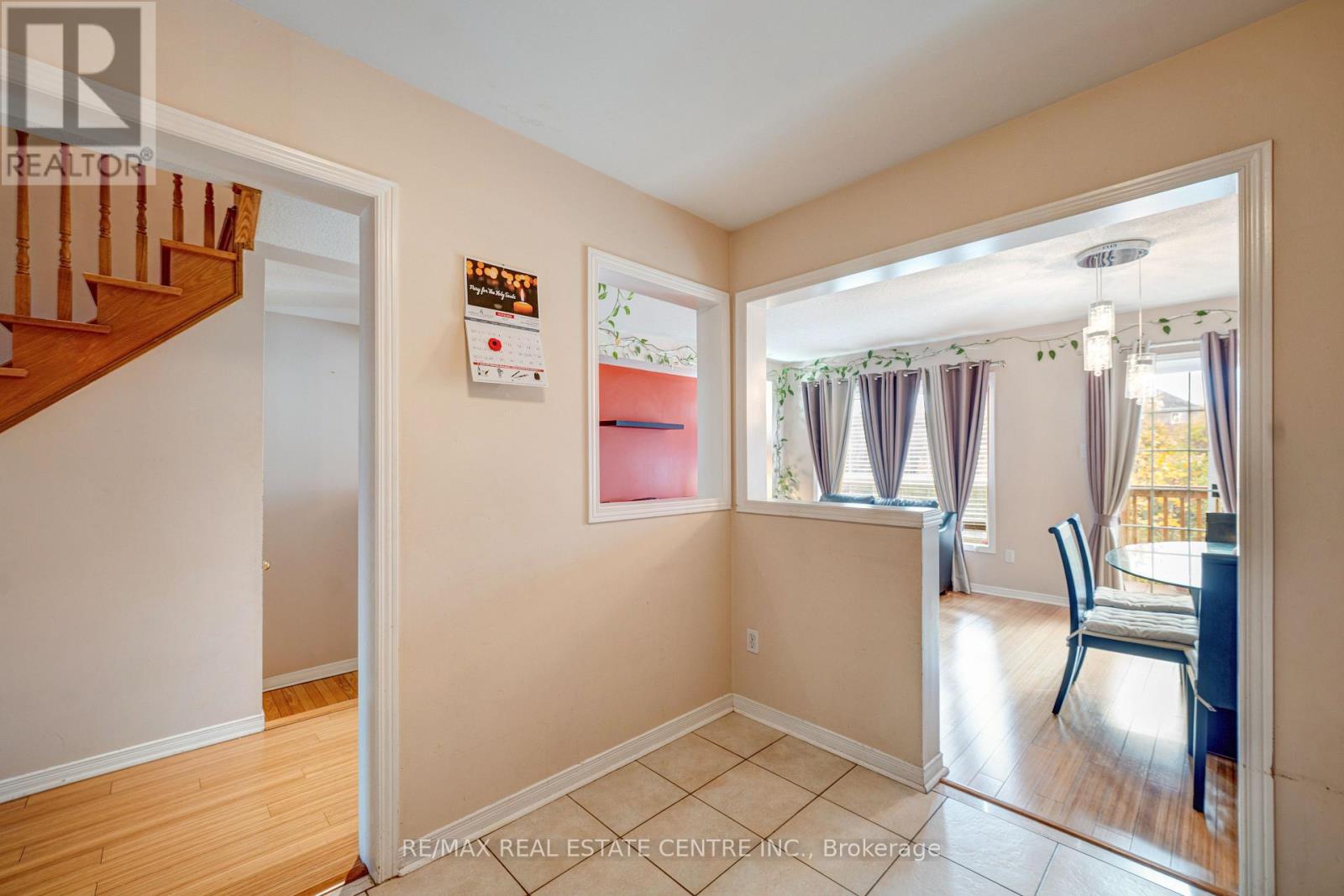 28 - 525 Novo Star Drive, Mississauga, Ontario  L5W 1X8 - Photo 9 - W12535466