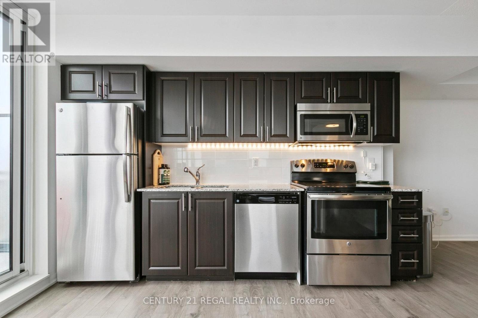 2707 - 830 Lawrence Avenue W, Toronto, Ontario  M6A 0A2 - Photo 3 - W12535480