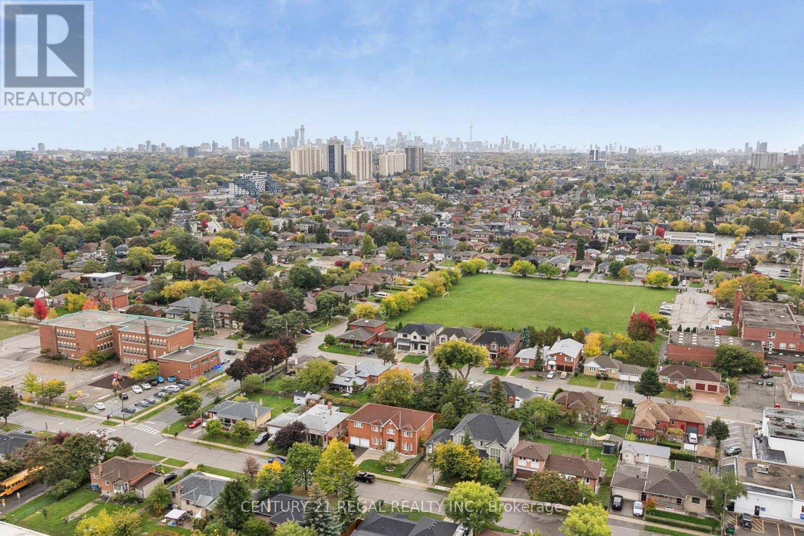 2707 - 830 Lawrence Avenue W, Toronto, Ontario  M6A 0A2 - Photo 6 - W12535480