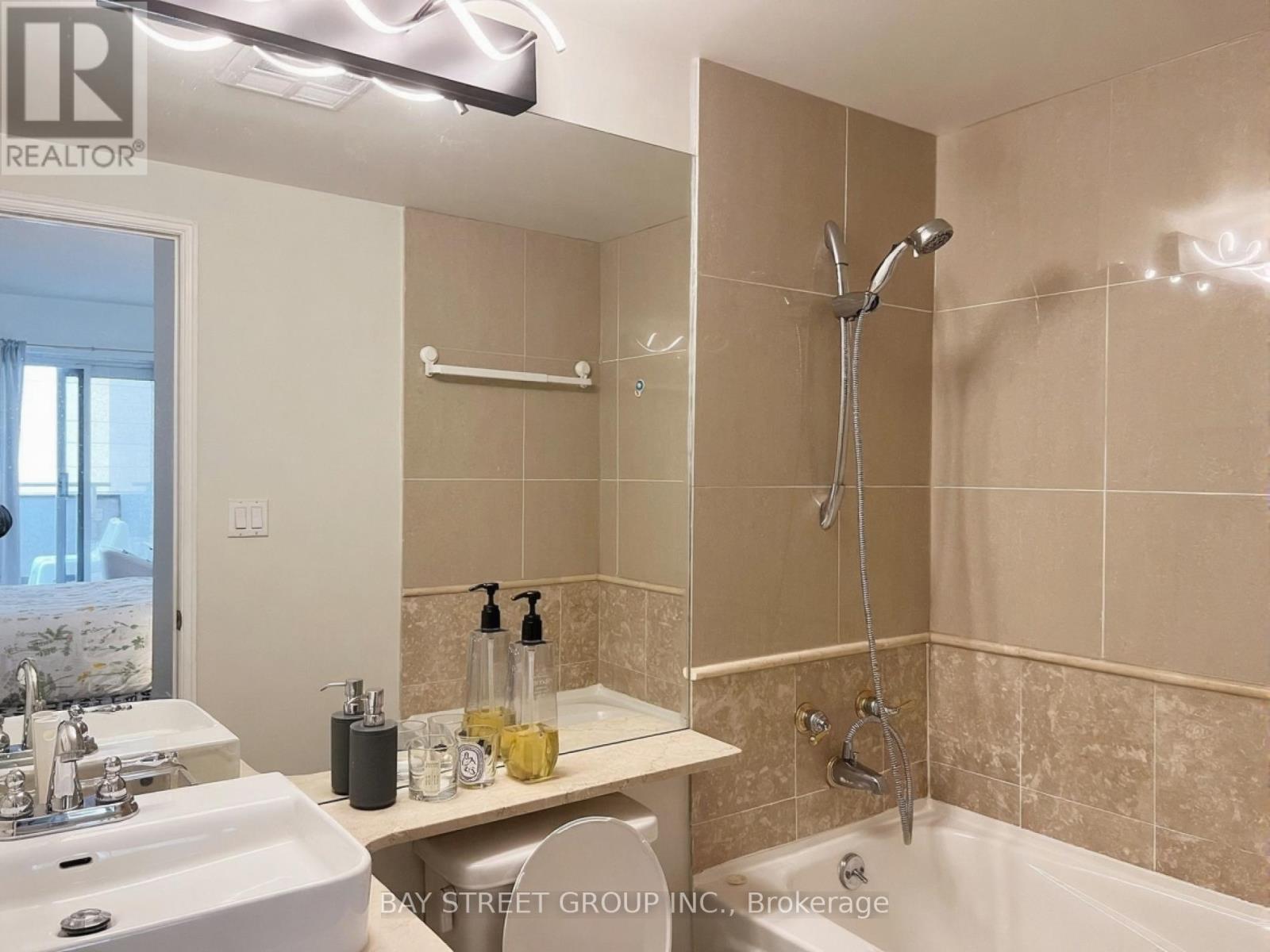 307 - 55 Bloor Street E, Toronto, Ontario  M4W 3W6 - Photo 13 - C12535500