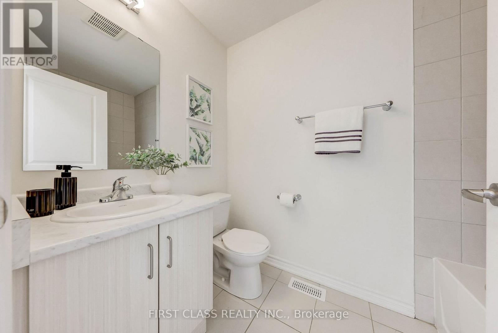 22 Massachusetts Lane, Markham, Ontario  L6E 0V6 - Photo 14 - N12535502