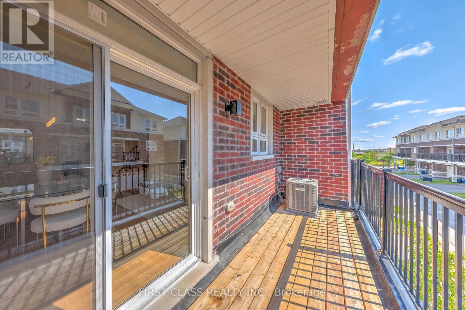 22 Massachusetts Lane, Markham, Ontario  L6E 0V6 - Photo 5 - N12535502