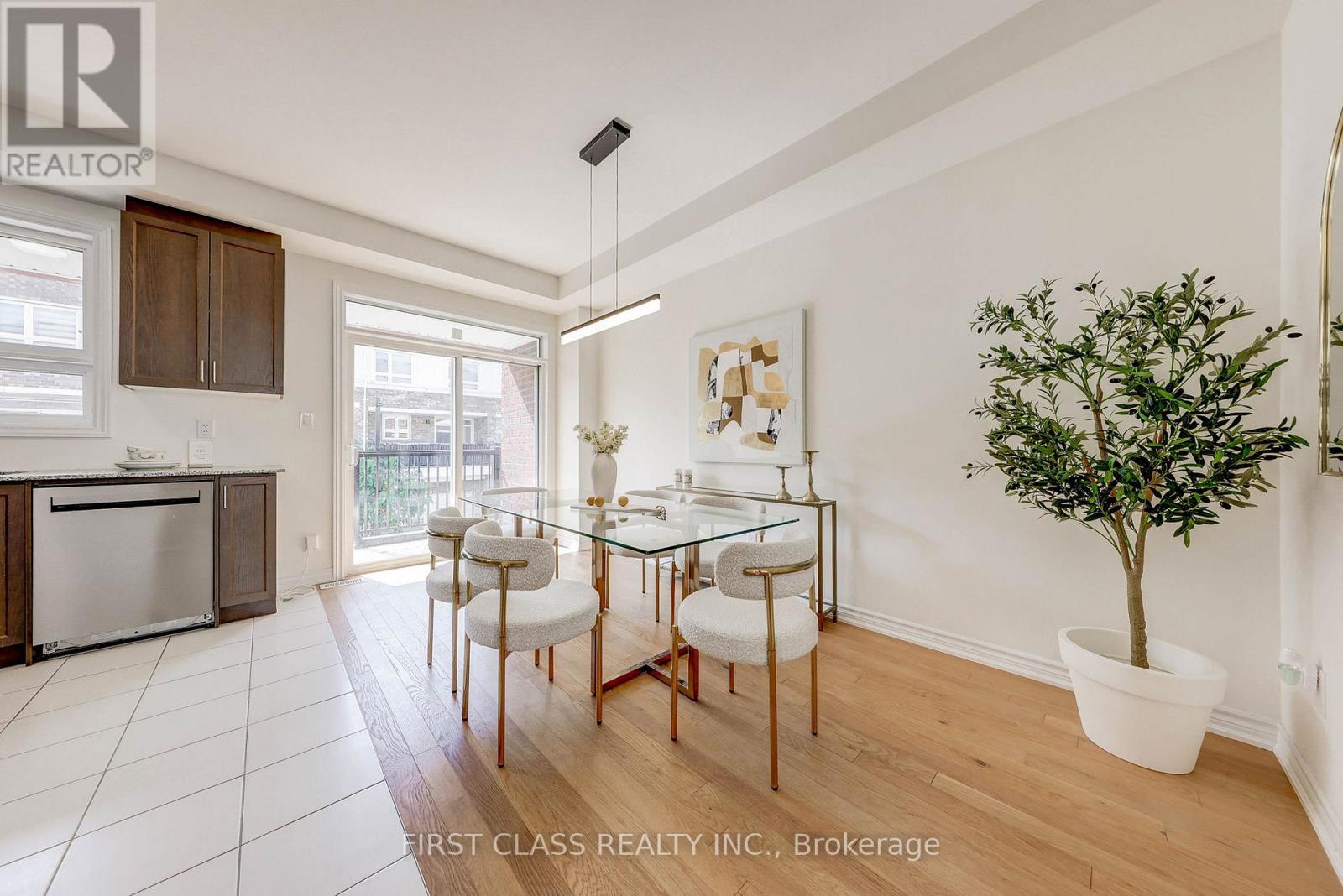 22 Massachusetts Lane, Markham, Ontario  L6E 0V6 - Photo 7 - N12535502