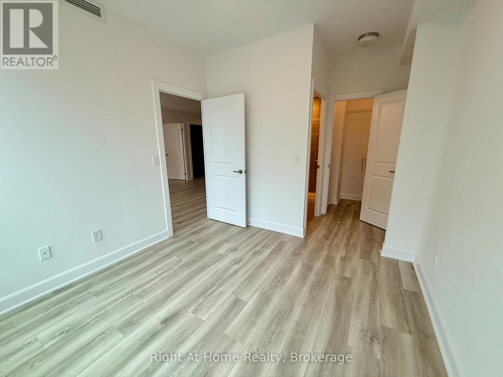 1609 - 3240 William Coltson Avenue, Oakville, Ontario  L6H 8C8 - Photo 16 - W12535518